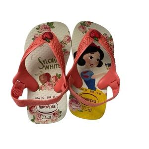 Havaianas Snow White Flip Flop  Size 4C Infant

New w/o tags .
Thanks for 🛍️
